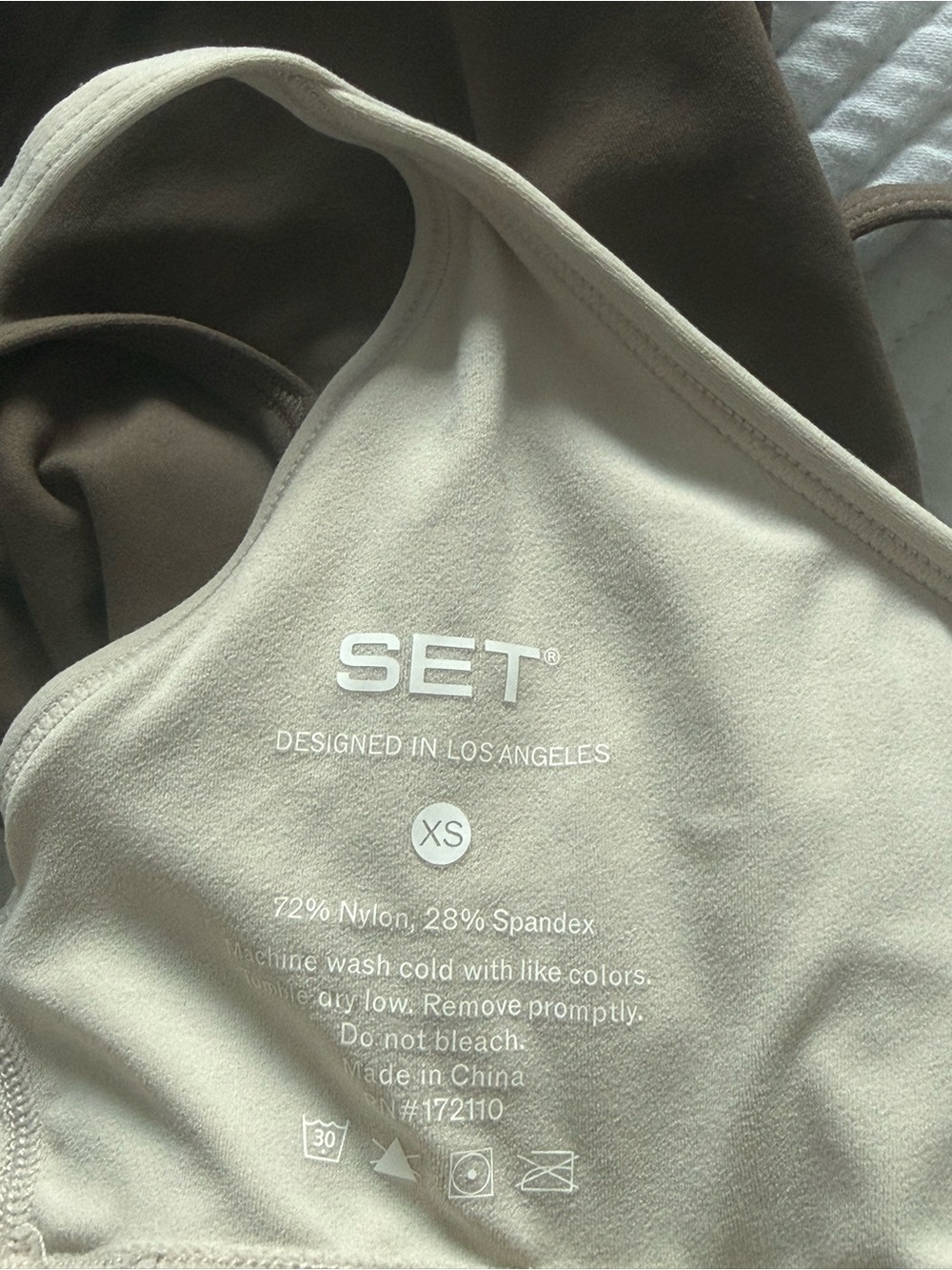 SET Active Breathe 1.0 Grain Color: Tank and Leggings Set XS - Picture 6 of 6